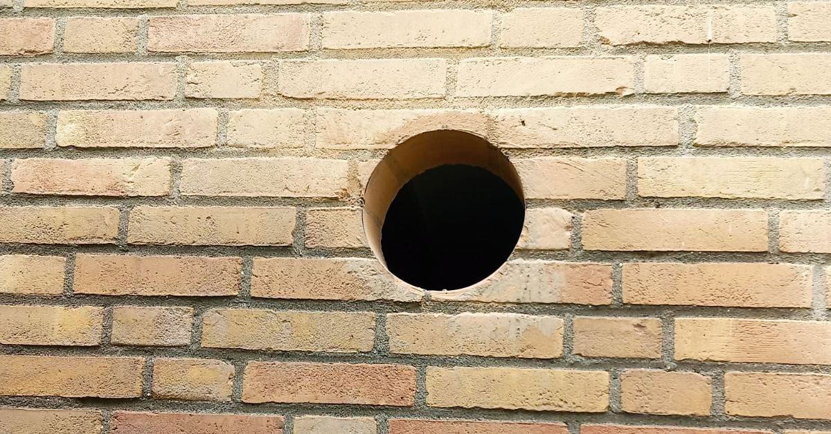 Warmtepompleidingen door de muur: isolatie niet beschadigen bij de doorvoer