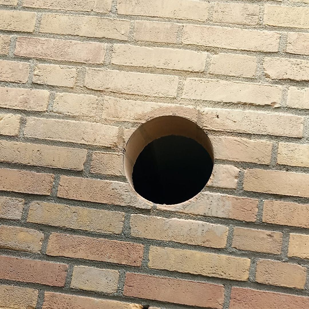Groot gat in baksteen zonder lelijke uitbraak: hoe blijft de gevel netjes?