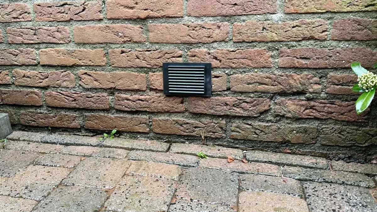 kruipruimte ventilatie lucht rooster